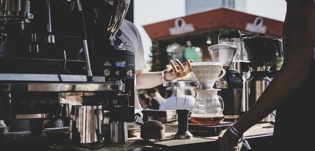 payment in coffeeshop